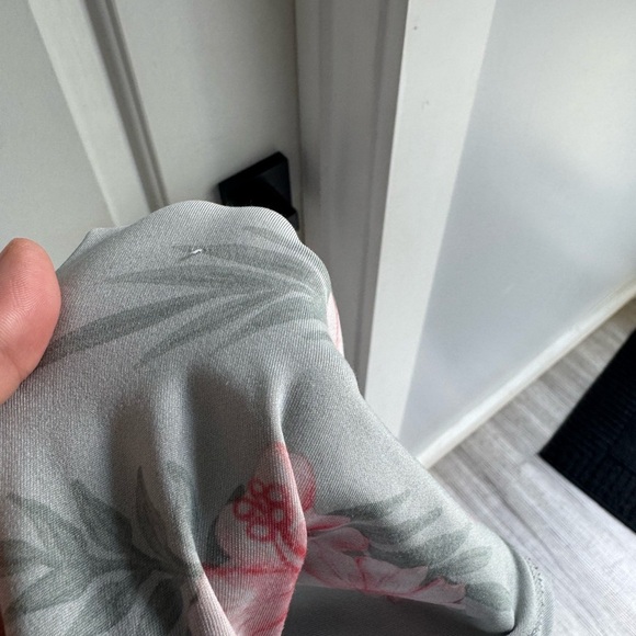 GLYDER  Floral Print Women's Leggings - White and Pink size M - Picture 8 of 9